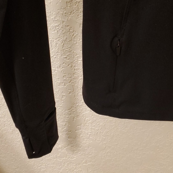 Lululemon Toasty Tech 1/2 Zip - Picture 4 of 4